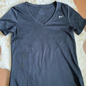 Nike workout top size medium